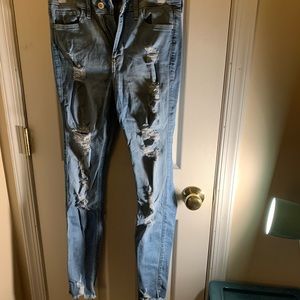 Ripped Hollister skinny jeans